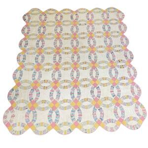 1930’s Hand Quilted Double Wedding Ring Quilt Blanket 87” X 72” Pink